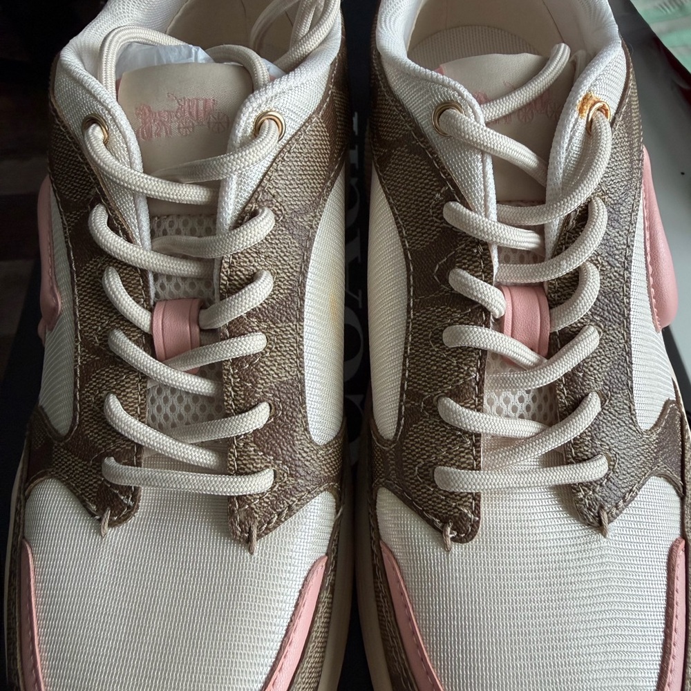 Coach C275 SIG TECH Runner Pink and Khaki Athletic Shoes - Picture 6 of 12